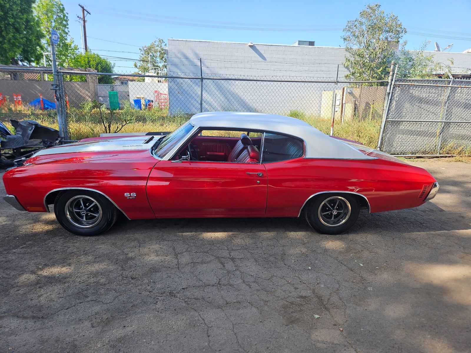 1970 Chevelle SS — Side profile — stripe line and body work.