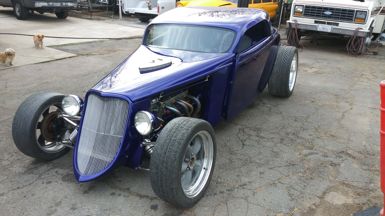 Ford Three-Window — Front three-quarter, fenderless.
